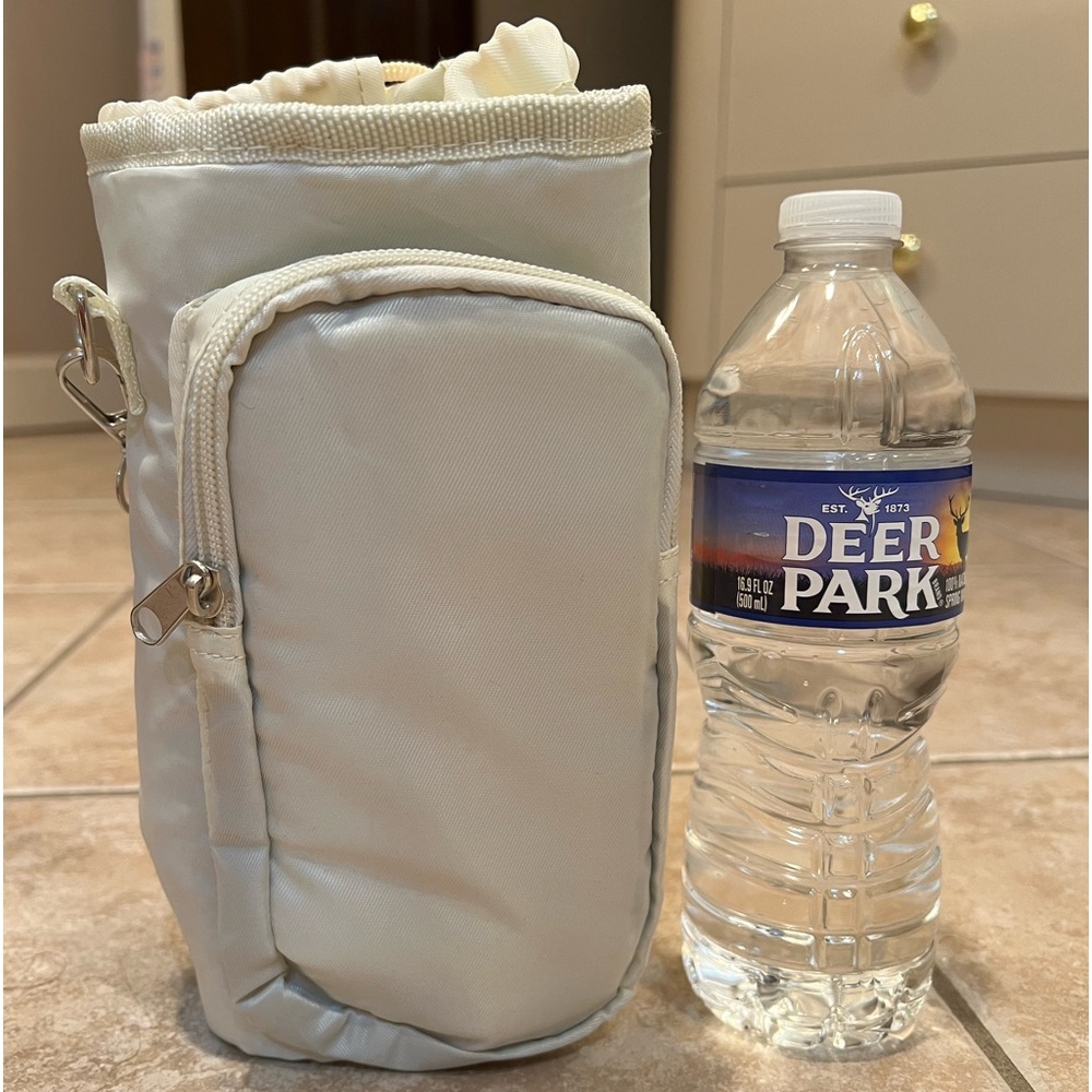 NWT insulated crossbody water bottle holder with phone pocket